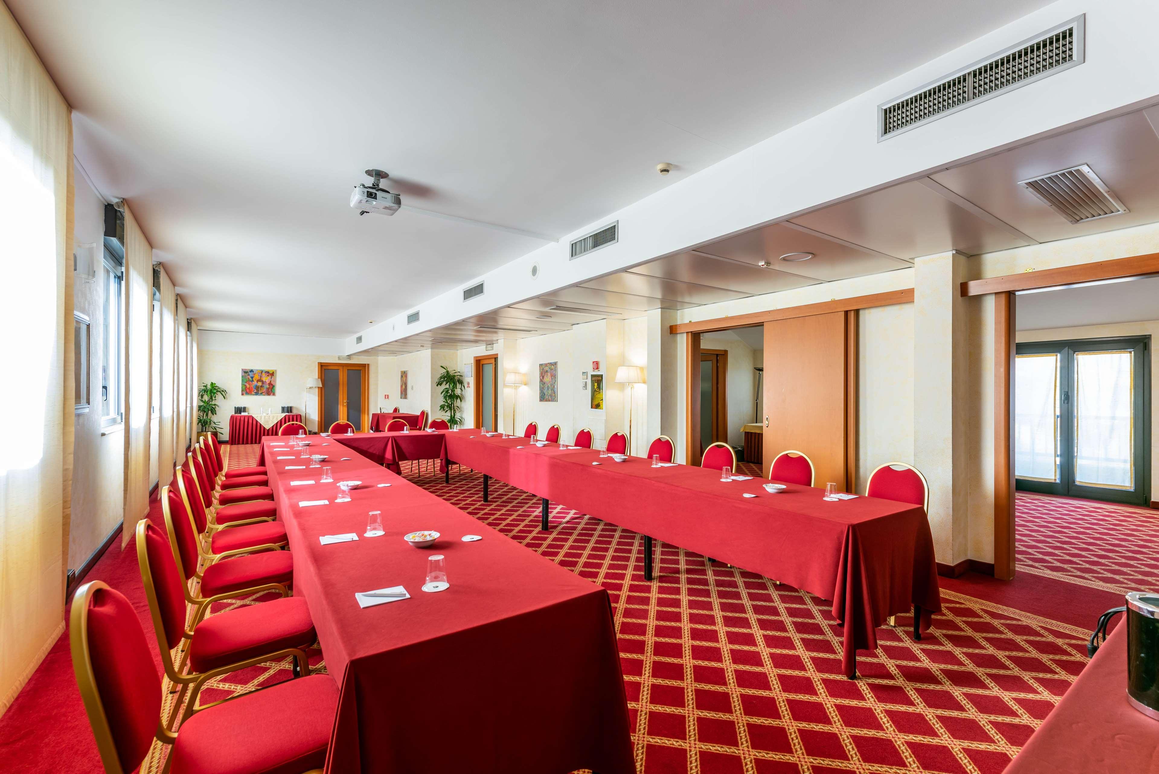 Mirage Sure Collection By Western 4* Milano
